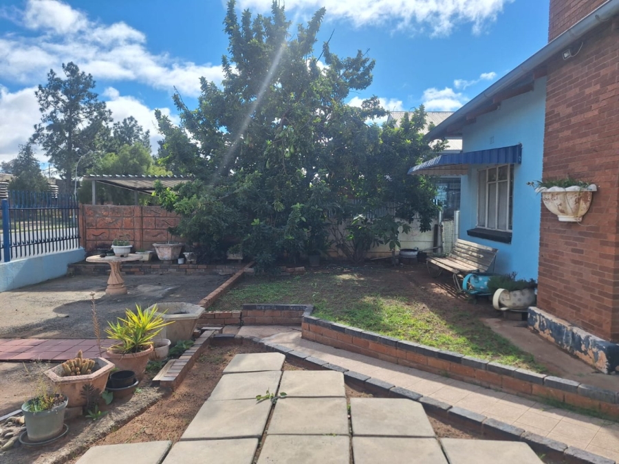 3 Bedroom Property for Sale in De Beers Northern Cape